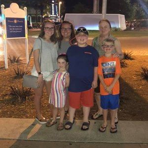 Meet your Posher, Casey